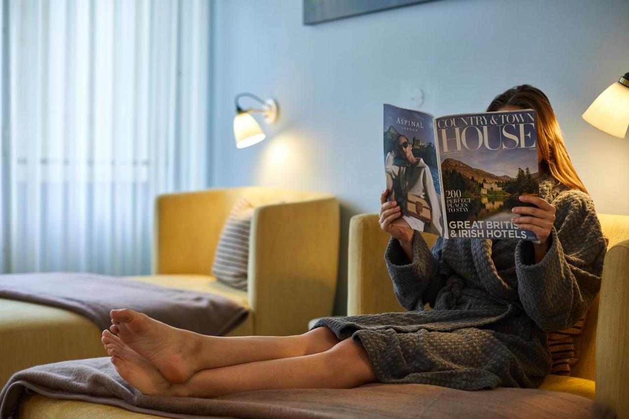 The Retreat, Elcot Park Hotel Newbury  Bagian luar foto
