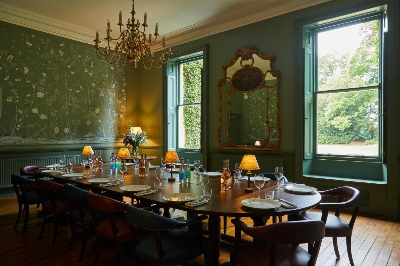 The Retreat, Elcot Park Hotel Newbury  Bagian luar foto