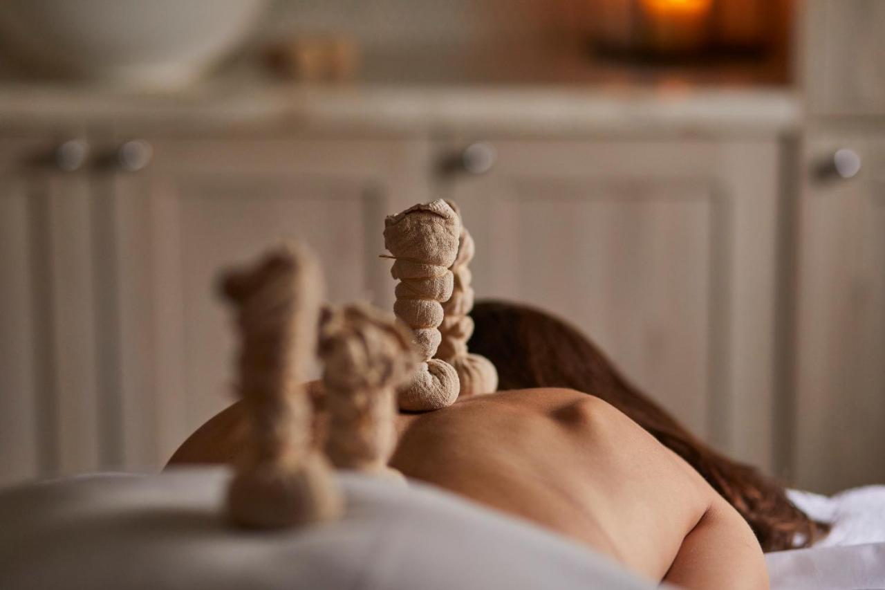 The Retreat, Elcot Park Hotel Newbury  Bagian luar foto