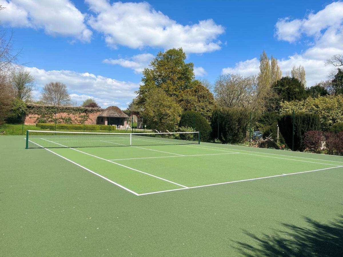 The Retreat, Elcot Park Hotel Newbury  Bagian luar foto