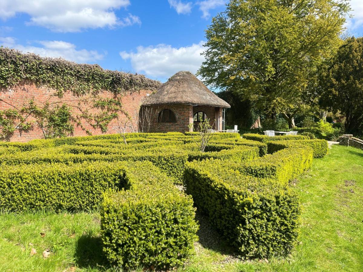The Retreat, Elcot Park Hotel Newbury  Bagian luar foto