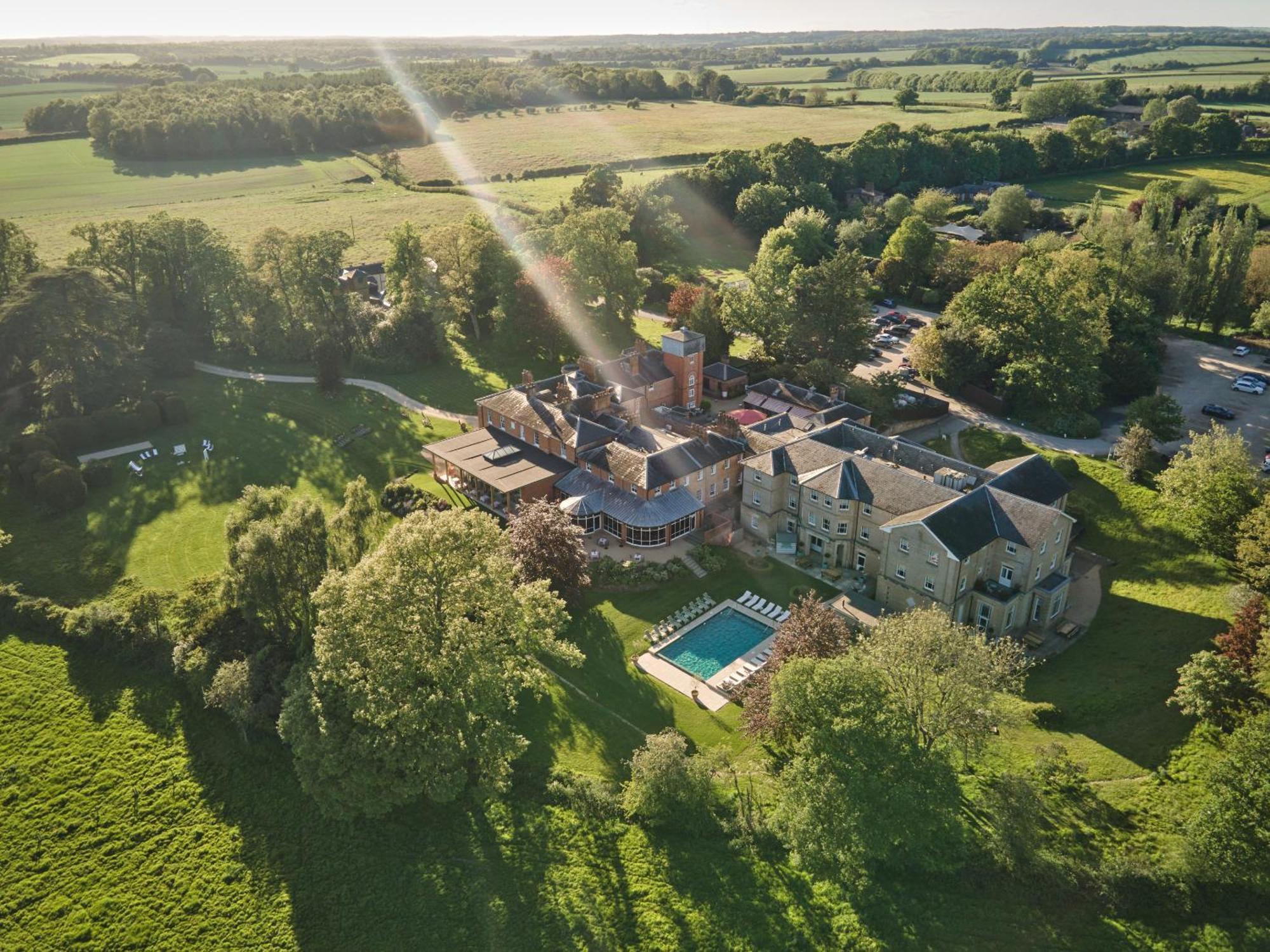 The Retreat, Elcot Park Hotel Newbury  Bagian luar foto